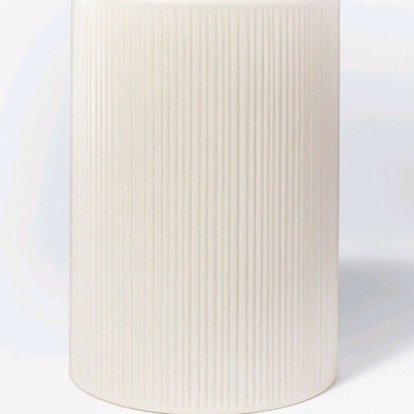 THRESHOLD Textured Ceramic Vase Off White designed with Studio McGee, NWT - Picture 1 of 4